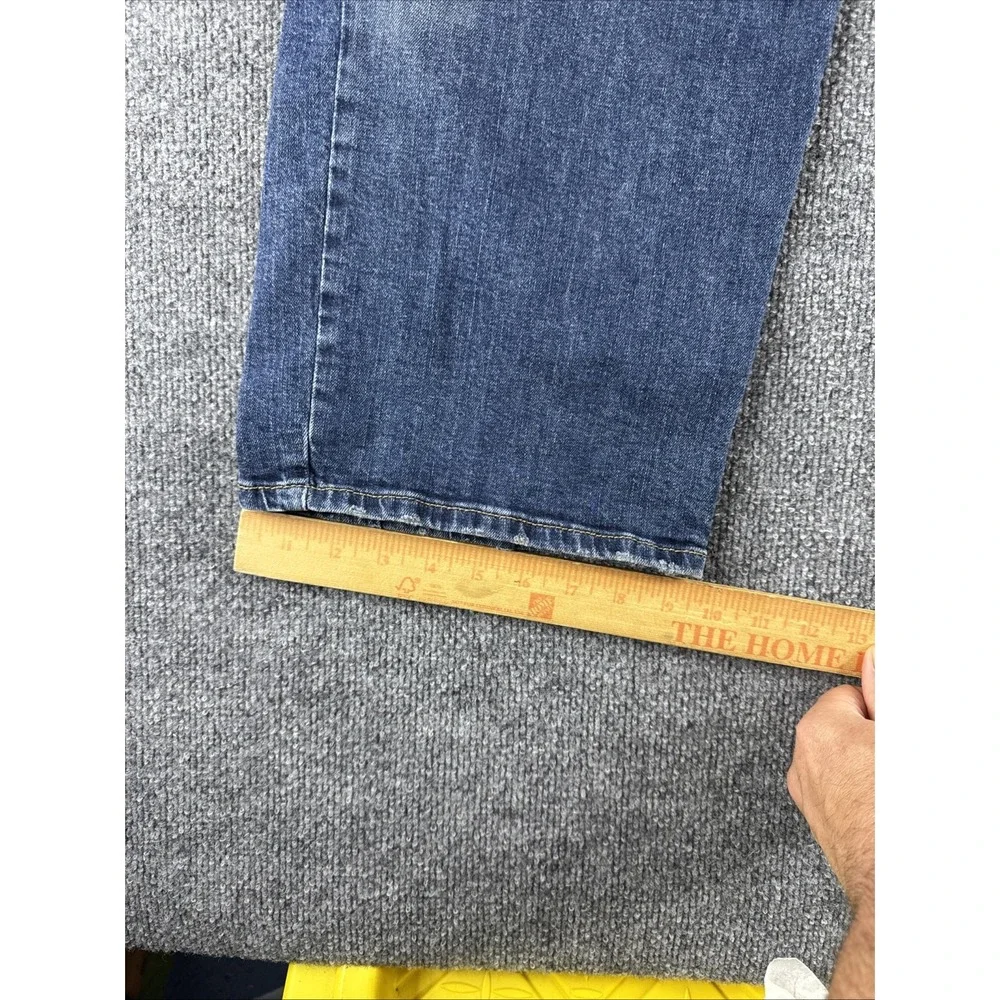 Levi's 559 Relaxed Fit Straight Leg Jeans Men's 48x29 Medium Wash Blue Denim